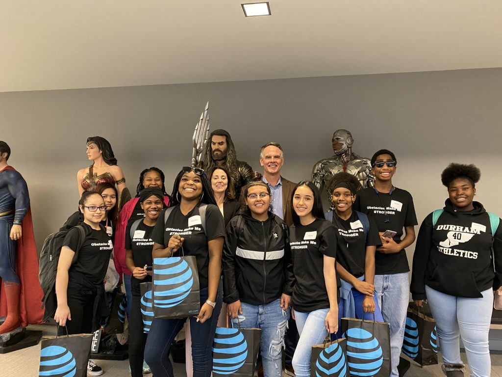 dec-2019_ndhs-att-field-trip_group-photo